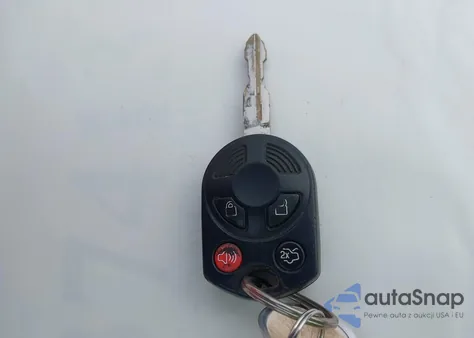 2008 Ford Escape Xlt z USA, uszkodzony, nr VIN 1FMCU93118KD30106